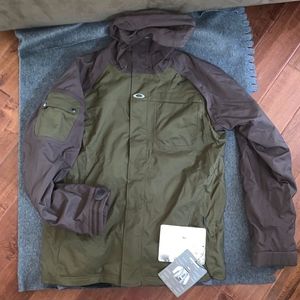OakleyTwo Layer Snowboard/Ski Jacket Size Large